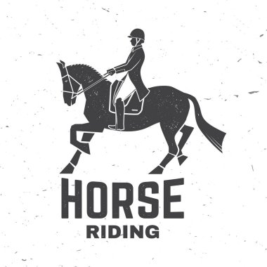 At yarışı kulübü rozetleri, yamalar, amblem, logo. Vektör çizimi. Binici ve at siluetleriyle klasik monokrom binicilik etiketi. Ata binme sporu. Tişört ya da logo kavramı