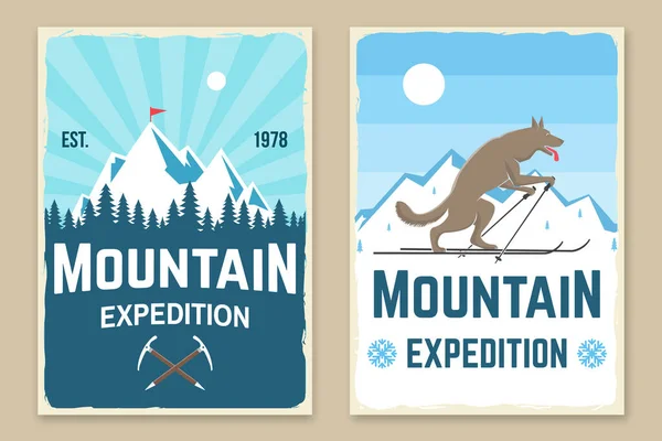 Set von Berg-Expeditionen und Snowboard-Club Retro-Poster. Vektor. Vintage-Typografie mit Bergsteigern und Bergsilhouette. Outdoor Abenteuer Flyer, Banner. — Stockvektor