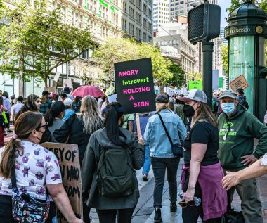 San Francisco 'daki Kadın Hakları Yürüyüşü' nde protestocular