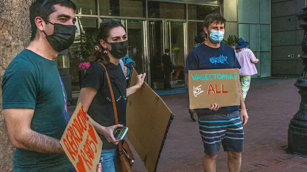 San Francisco 'daki Kadın Hakları Yürüyüşü' nde protestocular