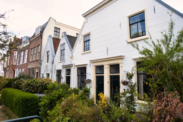 Voorburg Países Bajos Mayo 2021 Una Fila Casas Históricas Holandesas —  Fotos de Stock