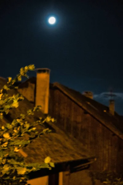 Menthon Saint Bernard Frankreich September 2020 Der Vollmond Scheint Über — Stockfoto