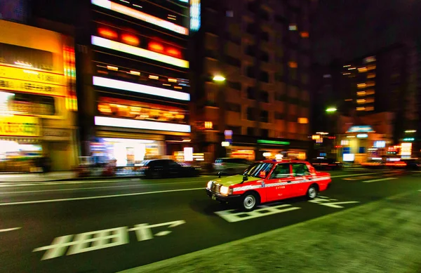 Tokyo Japan November 2012 Een Taxi Met Enorme Metalen Zijspiegels — Stockfoto