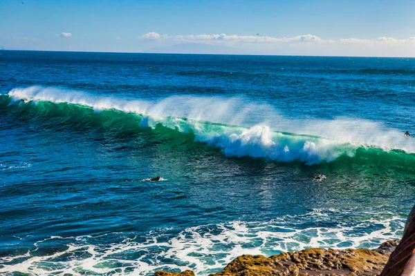 Santa Cruz United States January 2013 Surf Capital 只有最勇敢的人才敢乘风破浪 — 图库照片