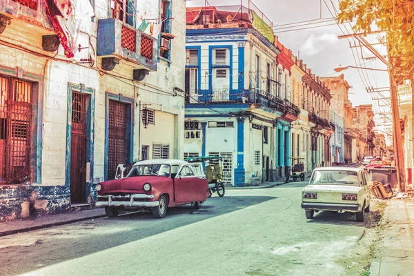 Habana Cuba Julio 2018 Una Vista Normal Calle Con Autos — Foto de Stock