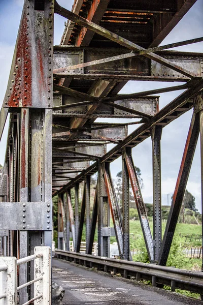 Nova Zelândia Putarua Setembro 2009 Uma Velha Ponte Metal Sobre — Fotografia de Stock