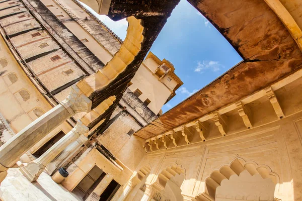 Jaipur Índia Setembro 2011 Muitas Colunas Arquitetura Arcos Pátio Palácio — Fotografia de Stock