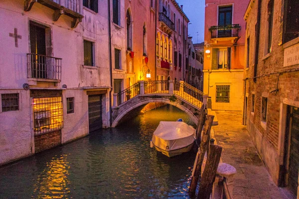 Venice Italy February 2016 Visit Venice Tourists Small Deserted Canal — Stock Photo, Image