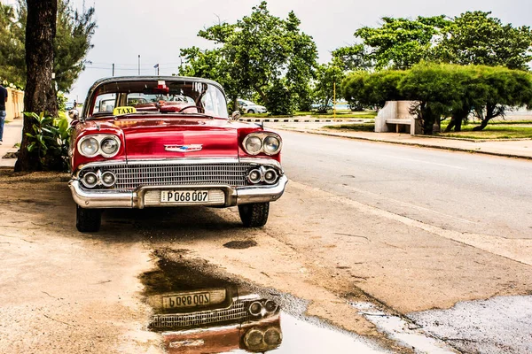 Havanna Kuba Juli 2018 Alte Amerikanische Oldtimer Sind Auf Kuba — Stockfoto