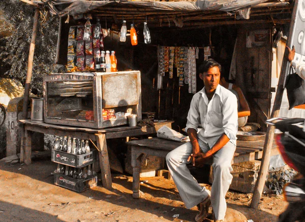 Agra Indien September 2011 Ein Mann Als Verkäufer Einem Getränke — Stockfoto