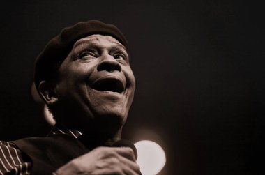 Lahey, Hollanda - 21 Mayıs 2009: El Jarreau sadece ünlü bir blues şarkıcısı değil, aynı zamanda gerçek hayatta bir palyaço.