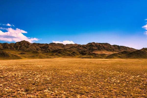 Almaty Kazakistan Haziran 2017 Yol Boyunca Bozkır Taş Dağların Güzel — Stok fotoğraf