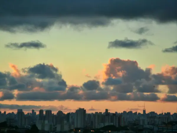Mraky Zdobí Konec Odpoledne Východní Straně Sao Paula — Stock fotografie