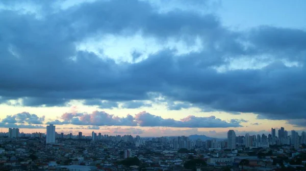 Nuvens Decoram Final Tarde Lado Leste São Paulo — Fotografia de Stock