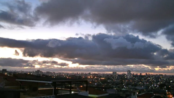 Nubes Decoran Final Tarde Lado Este Sao Paulo —  Fotos de Stock