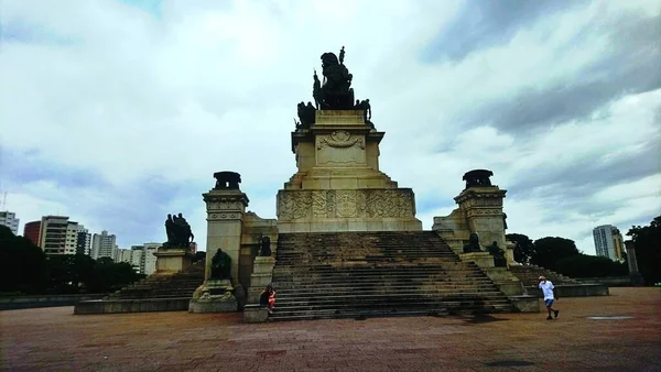 巴西独立纪念碑 Monumento Ipiranga或Altar Ptria 是一座花岗岩和青铜雕塑 属于独立公园 Architecture Ettore Ximenes Manfredo — 图库照片