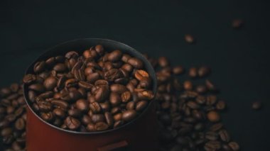 Cezve Dönüşümlü Kahve Fasulyeleri