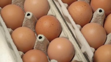 Büyük Tarçın Yumurta Tepsisi Dönüyor