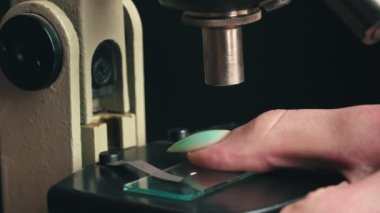 Mikroskop Camı ve Büyüteç Yaklaş