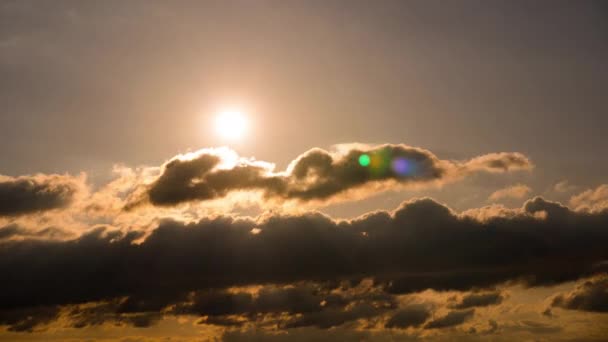 Oranje Zonsondergang in Yellow Sky Time Lapse — Stockvideo