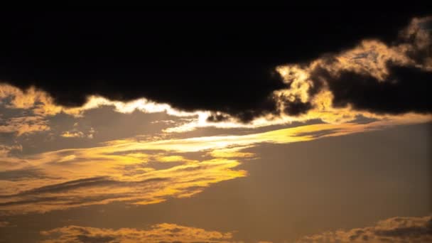 Time Lapse Bright Orange Sunset Sun Sets Behind the Clouds — Video