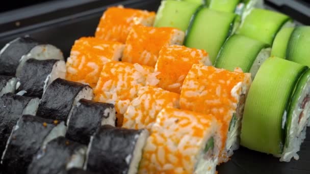 Sushi Rolle Auf Einem Spinnteller Japanische Sushi Küche Restaurant Sushi — Stockvideo