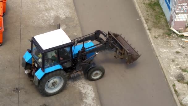 Tractor Arroja Escombros Construcción Camión Camión Basura Está Trabajando Duro — Vídeos de Stock