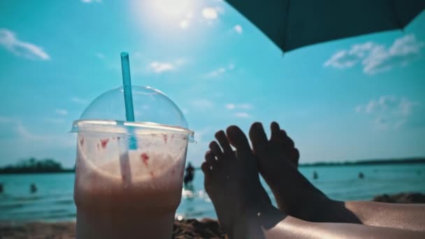 Hands Take Milkshake Background Womens Legs Beach Marine Theme Relaxation — Stockvideo