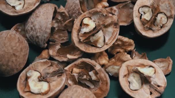 Lot Walnuts Shell Spinning Black Background Nuts Good Brain Heap — Vídeo de Stock