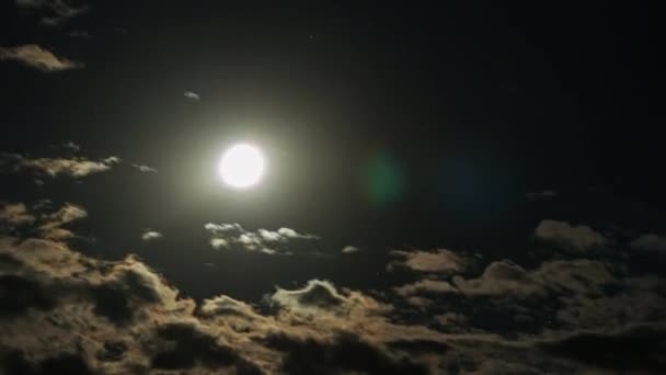 Full Bright Moon Floats Night Sky Clouds Night Sky White — ストック動画