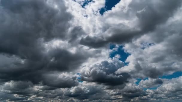 White Fluffy Clouds Slowly Float Blue Daytime Sky Timelapse Beautiful — Stok Video