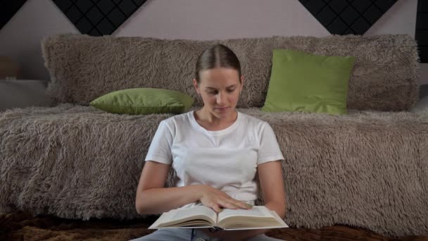 Girl Reading Book Home Her Domestic Gray Cat Happy Lady — Wideo stockowe