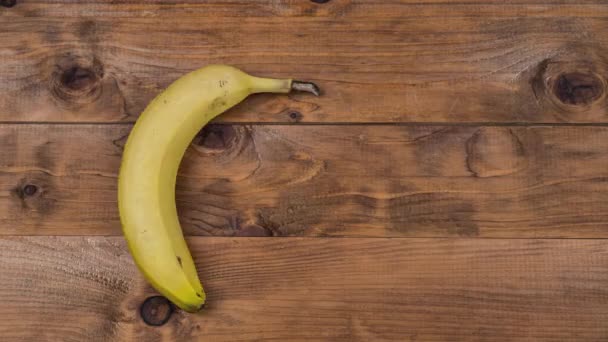 Stop Met Bewegen Banaan Schillen Zichzelf Close Banaan Verdwijnt Voor — Stockvideo