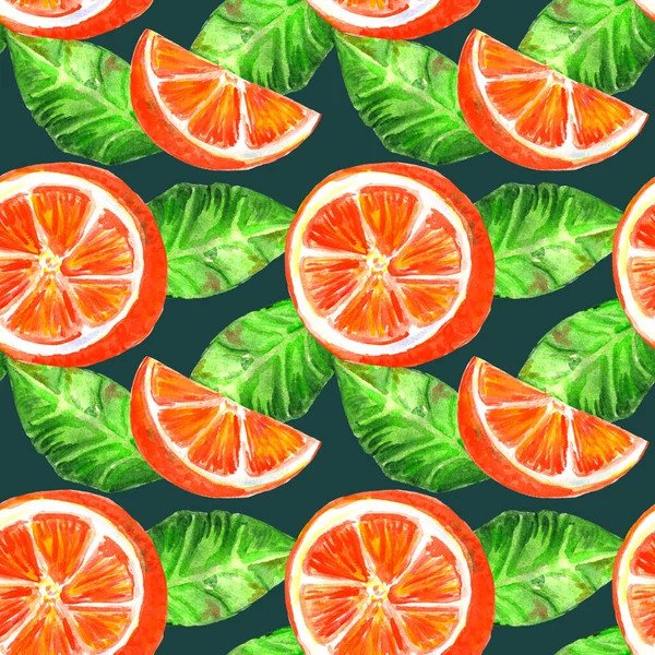 Бесшовная акварельная иллюстрация оранжевых, цитрусовых ломтиков и листьев на темно-зеленом фоне. Оберточная бумага, текстиль — стоковое фото