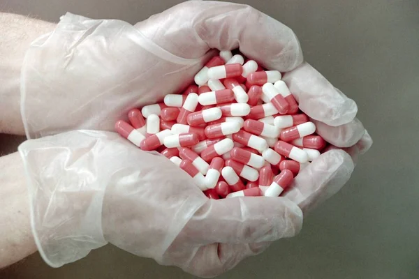 Productie Van Geneesmiddelen Bij Het Farmaceutisch Bedrijf Olainfarm Letland — Stockfoto