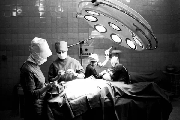 Ιατρική Λειτουργία Στο Ινστιτούτο Ορθοπεδικής Ρίγας Και Τραυματολογίας Royalty Free Εικόνες Αρχείου