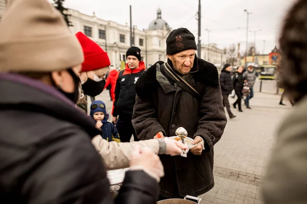 Lviv Ukraine 2022 Volunteers Serving Food Ukrainian Migrants Refugee Centre Royalty Free Stock Photos