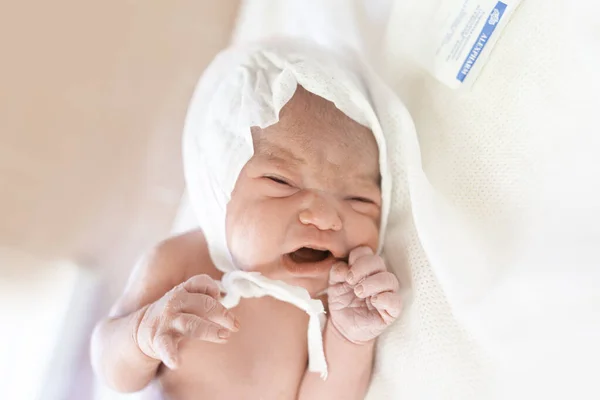 Newborn Baby Lies Incubator Delivery Room Maternity Hospital — Stock Photo, Image