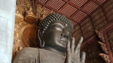 Todai-ji Tapınağı, Nara 'daki dünyanın en büyük bronz Buda heykeli. UNESCO