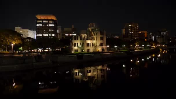 教科文组织夜间原子弹圆顶。广岛的原子弹。和平纪念公园. — 图库视频影像