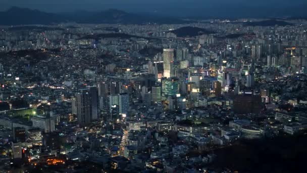 Upplyst seoul på natten. Flygfoto över Seoul i Sydkorea. — Stockvideo