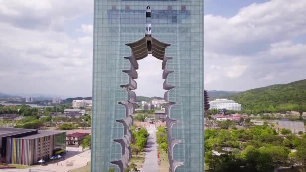 Aerial Footage Gyeongju Tower Flying Building Traditional Korean Style Pagoda — 비디오