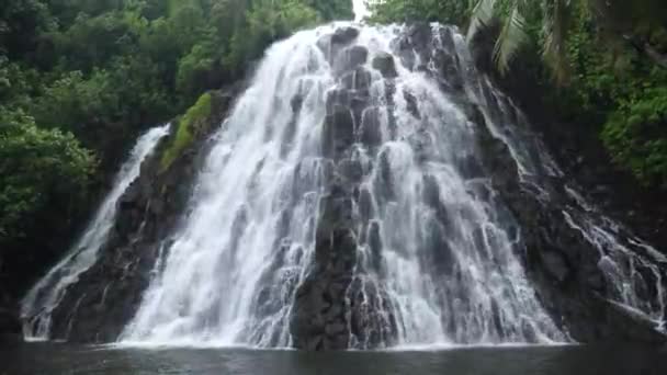 Kepirohi Waterfall Jungle Pohnpei Micronesia Tropical Exotic Waterfall Wild Nature — Wideo stockowe