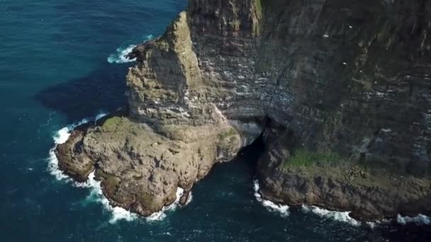 Вид Повітря Острів Калсой Фарерські Острови Дивовижна Фарерська Природа Зелені — стокове відео