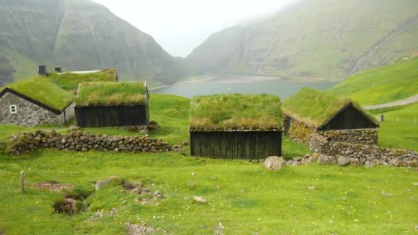 Old Faroese Houses Middle Nature Typical Old House Faroe Islands — Vídeos de Stock