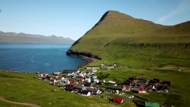 Aerial View Gjogv Village Tyril Mountain Faroe Islands Sunny Day — Vídeos de Stock
