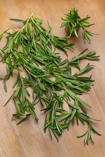 Sprigs Green Rosemary Brown Background Flat Lay — Stockfoto