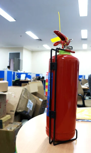 Portable Fire Extinguisher Tool Extinguish Fire Fire Tool Temporary While — Stock Photo, Image