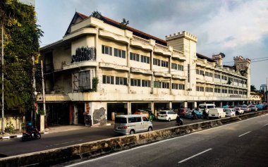 Photo of the old building across the street