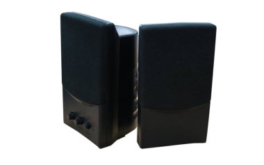 Beyaz arkaplanda siyahlı hoparlörün fotoğrafı